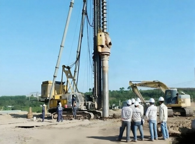 Dịch vụ h&uacute;t b&ugrave;n khoan cọc nhồi