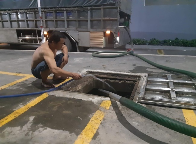 Dịch vụ r&uacute;t hầm cầu TPHCM Thuận Ph&aacute;t uy t&iacute;n, chất lượng